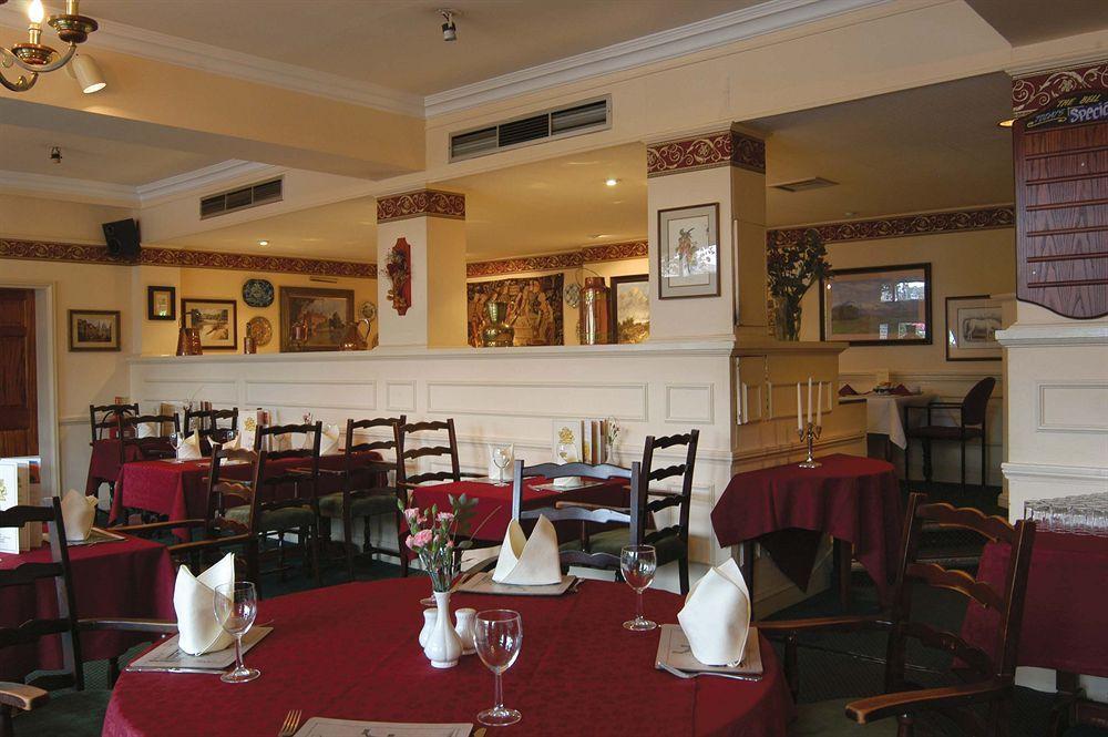 Bell By Greene King Inns Thetford Restoran foto