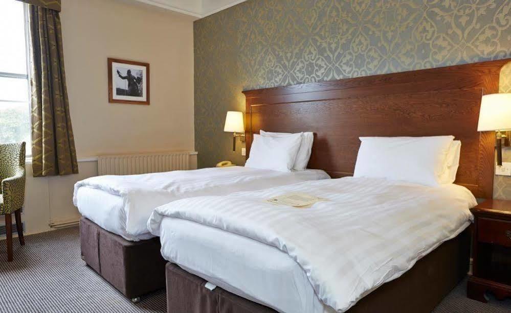Bell By Greene King Inns Thetford Bagian luar foto
